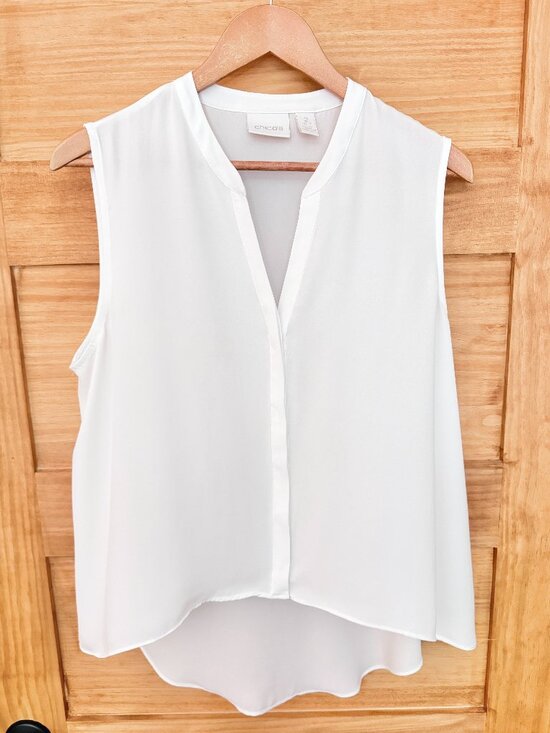 Chico's Tops - Chicos Flowy Semi Sheer Lightweight Button Front Breezy Tunic Top size 2/L